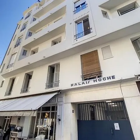 Lions Palais Hoche Center * Cannes